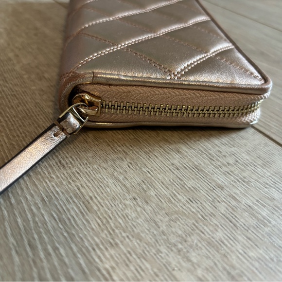 Tory Burch Wallet - Picture 3 of 11